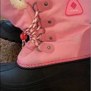 Youth size 4 Snow Boots!